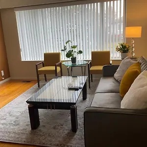 Apartment 舒服民宿, Vancouver