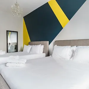 Queen Street Lofts Hotel Toronto