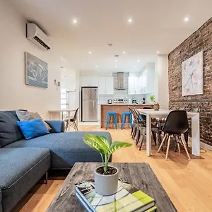 Ideal Group In Charming Le Plateau Near Metro Apartment Montreal